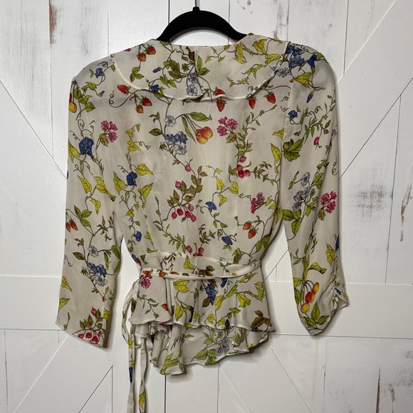 Milly Italian Silk White Floral Fruit Wrap Ruffle Blouse - Picture 8 of 9